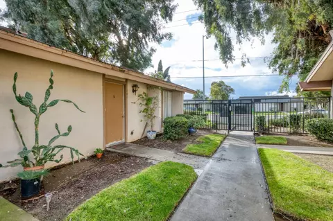 4654 N Chestnut Ave #101, Fresno, CA 93726
