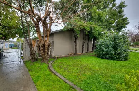 1004 N Willis St, Visalia, CA 93291