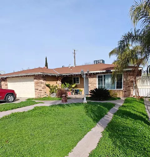 105 Clemmensen Ave, Madera, CA 93637 photo 1
