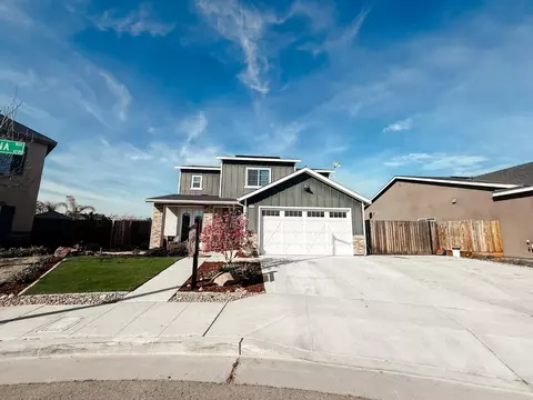 6756 E Ramona Way, Fresno, CA 93727