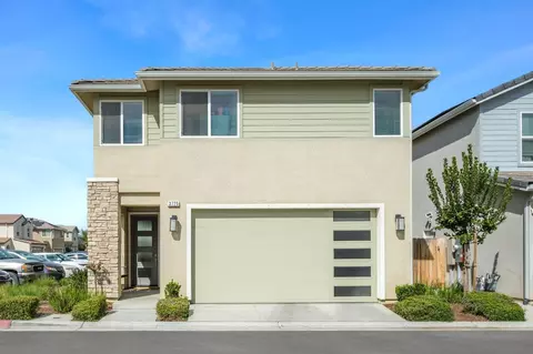 3725 Longford Way, Clovis, CA 93619
