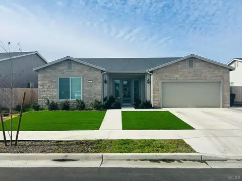 3727 N Hermosa St, Visalia, CA 93291