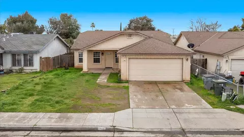 998 E Jolson Ave, Fresno, CA 93706