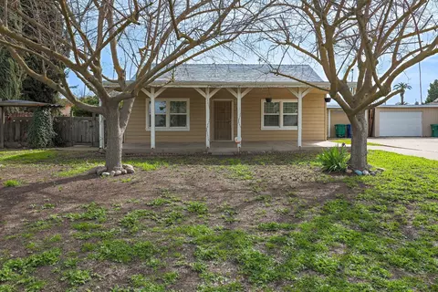 713 Kings Ave, Chowchilla, CA 93610
