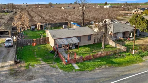 2886 Waukena, Tulare, CA 93274