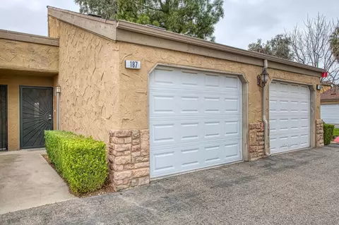 7166 N Fruit Ave #187, Fresno, CA 93711