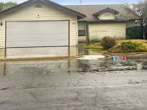 2028 Los Altos Ave, Clovis, CA 93611