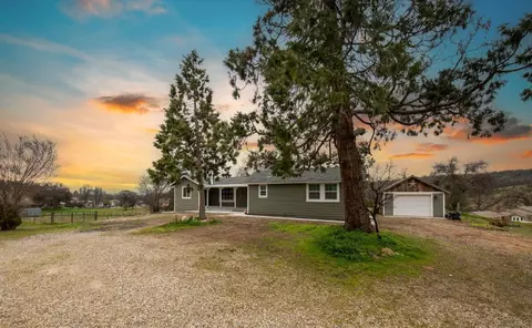 34009 Powerhouse Rd, Auberry, CA 93602