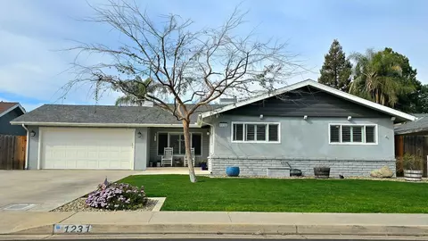 1231 N Hope Ave, Reedley, CA 93654