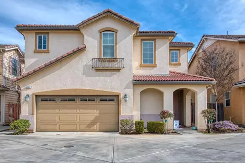 4466 W Artemisa Dr, Fresno, CA 93722