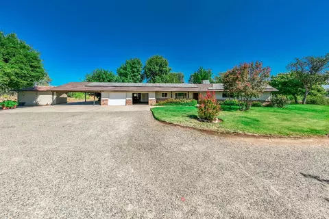 17396 El Dorado Dr, Madera, CA 93636