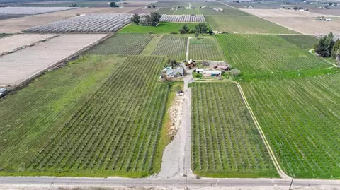 7617 S Kenneth Ave, Fowler, CA 93625