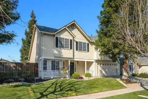 5988 W Menlo Ave, Fresno, CA 93722