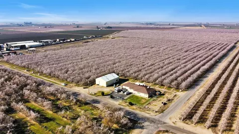 2465 N Lassen Ave, Kerman, CA 93630