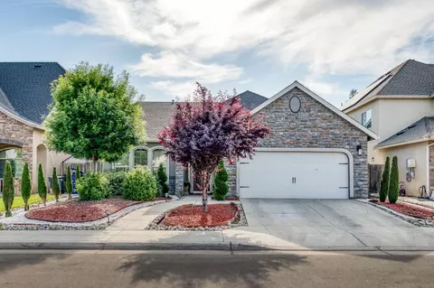 3423 N Apricot Ave, Fresno, CA 93727