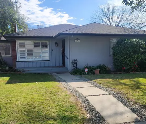 243 W Fountain Way, Fresno, CA 93705