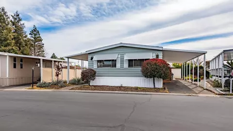 336 E Alluvial Ave #SPC 5, Fresno, CA 93720