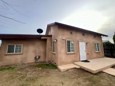2646 E Clay Ave, Fresno, CA 93701