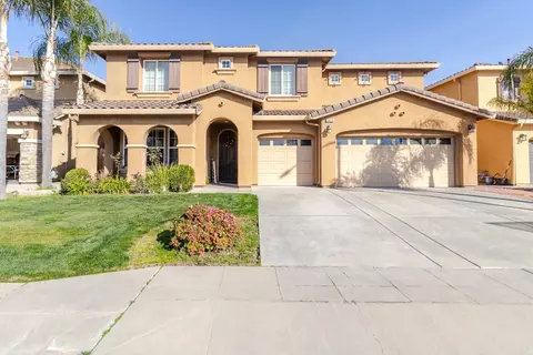 1055 N Perry Ave, Clovis, CA 93611 photo 1