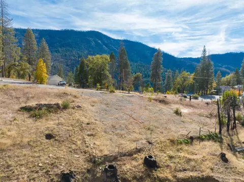 55142 Huntington Lake Rd, Big Creek, CA 93605