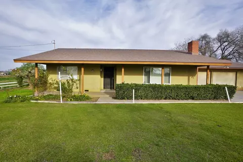 8841 20 12 Ave, Lemoore, CA 93245