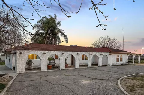 163 W Dinuba Ave, Fresno, CA 93706