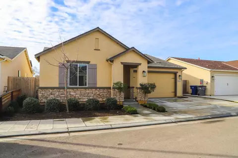 6575 E Fern Ave, Fresno, CA 93727