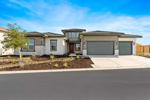 8313 Iron Creek Dr, Friant, CA 93626