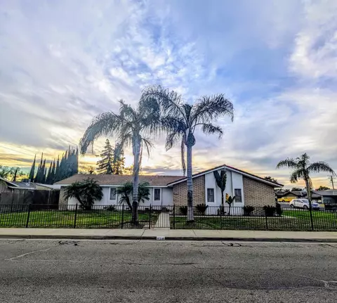 1911 S Conyer, Visalia, CA 93277