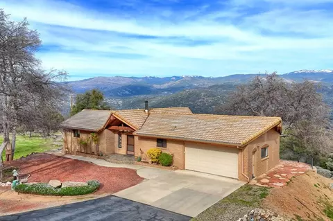 39180 Highway 41, Oakhurst, CA 93644