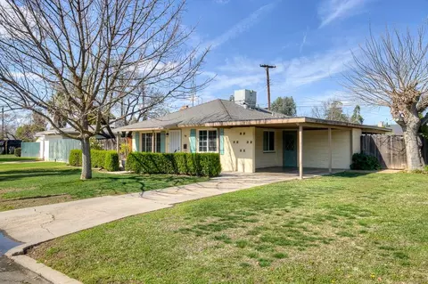 19 E Buckingham Way, Fresno, CA 93704