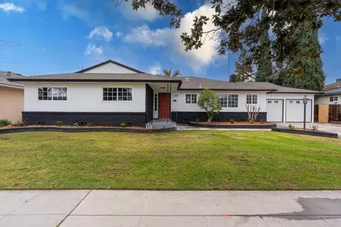 1334 E Vartikian Ave, Fresno, CA 93710