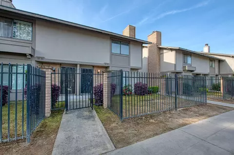 4676 E Alamos #105, Fresno, CA 93726