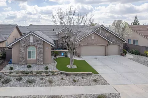 2830 Mesa Ave, Clovis, CA 93611