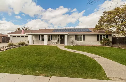 2590 W Noble Ave, Caruthers, CA 93609