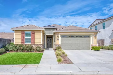 439 W Grant Ave, Madera, CA 93636