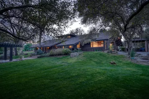 19425 Tollhouse Rd, Clovis, CA 93619