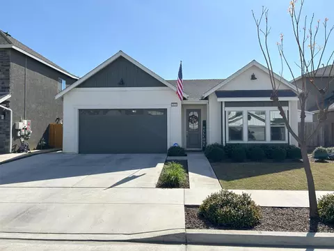 1929 W Modoc Ave, Visalia, CA 93291