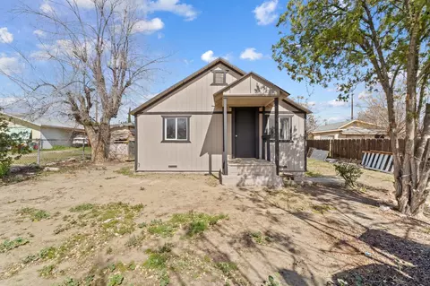 1009 E Shasta St, Avenal, CA 93204 photo 1