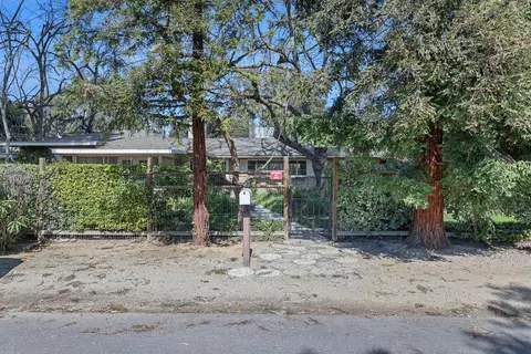 747 E Indianapolis Ave, Fresno, CA 93704