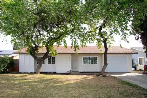 1572 N Hemlock, Reedley, CA 93654