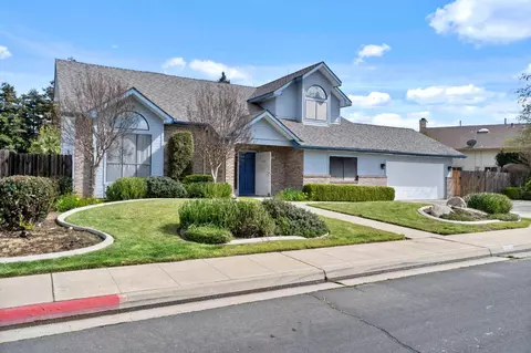 3105 Mckelvy Ave, Clovis, CA 93611
