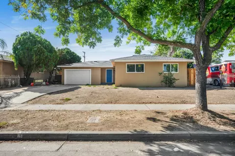 2309 W Garland Ave, Fresno, CA 93705