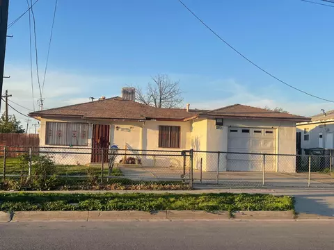390 Roy Ave, Fresno, CA 93726