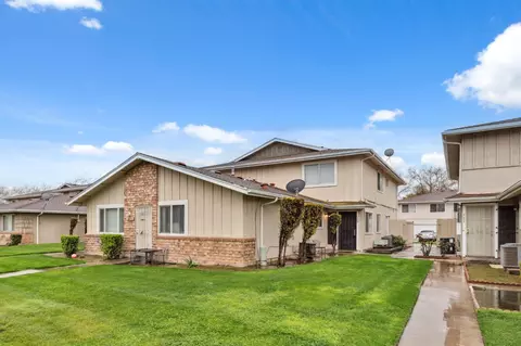 4969 N Holt Ave #103, Fresno, CA 93705