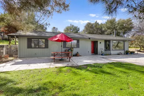 31772 Comanche Rd, Coarsegold, CA 93614