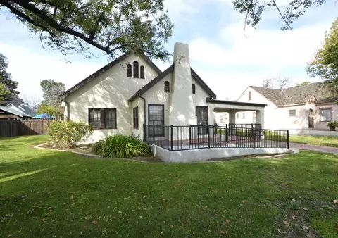 525 E Clinton Ave, Fresno, CA 93704