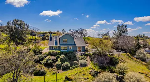 40447 Lilley Mountain Dr, Coarsegold, CA 93614