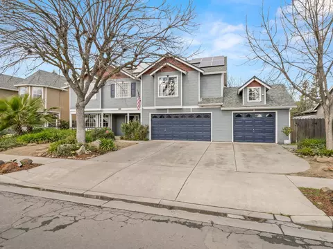 199 Athens Ave, Clovis, CA 93611