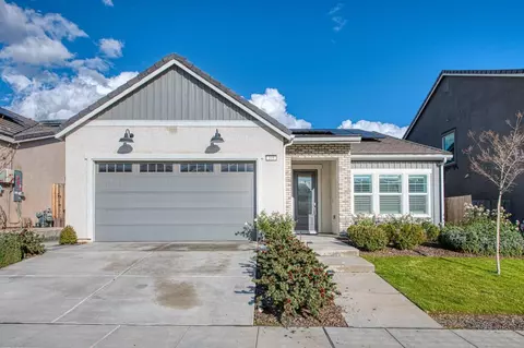 195 Timberline Way S, Madera, CA 93636